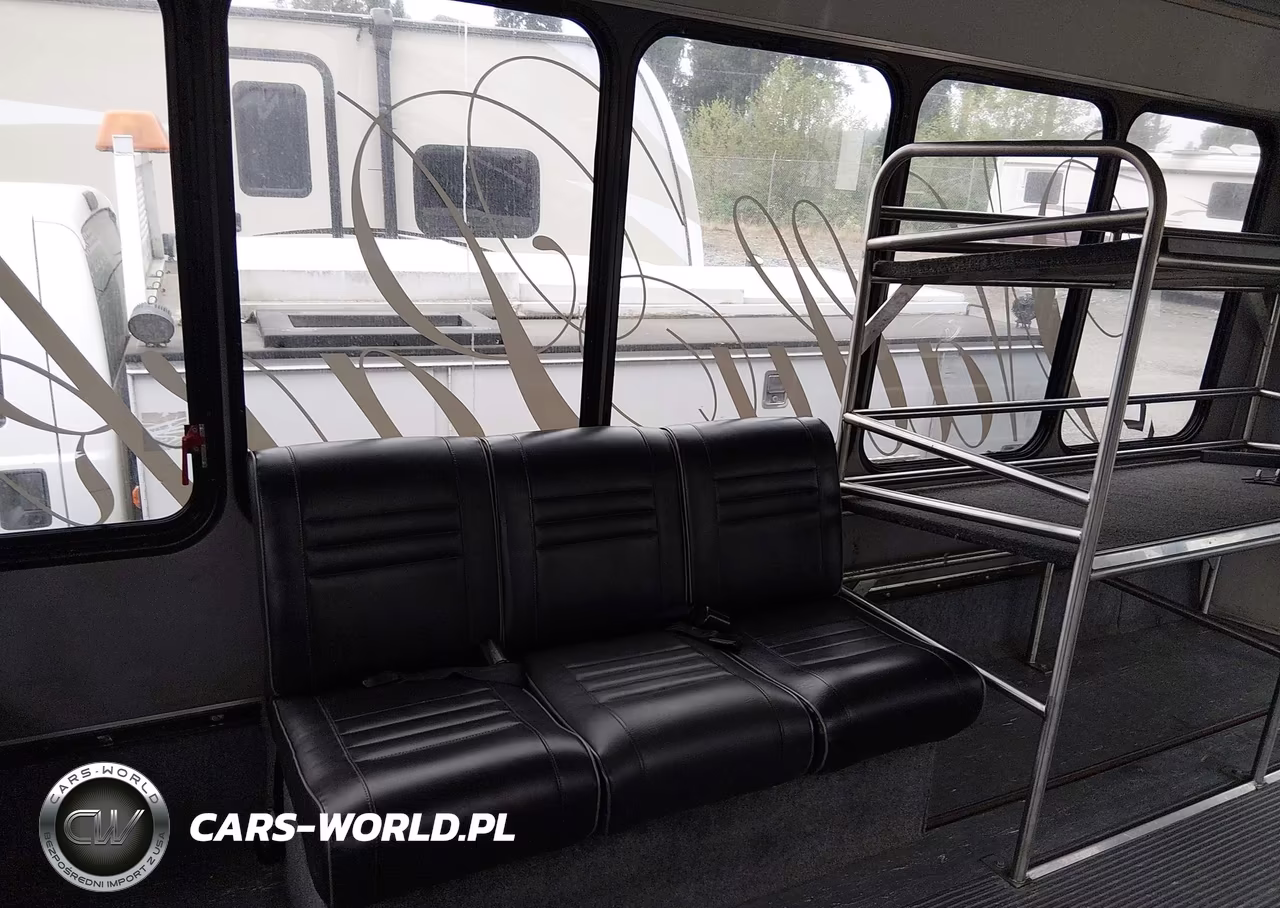 2011 Ford E-350 Cutaway VIN:1FDEE3FS4BDB36494 - 18