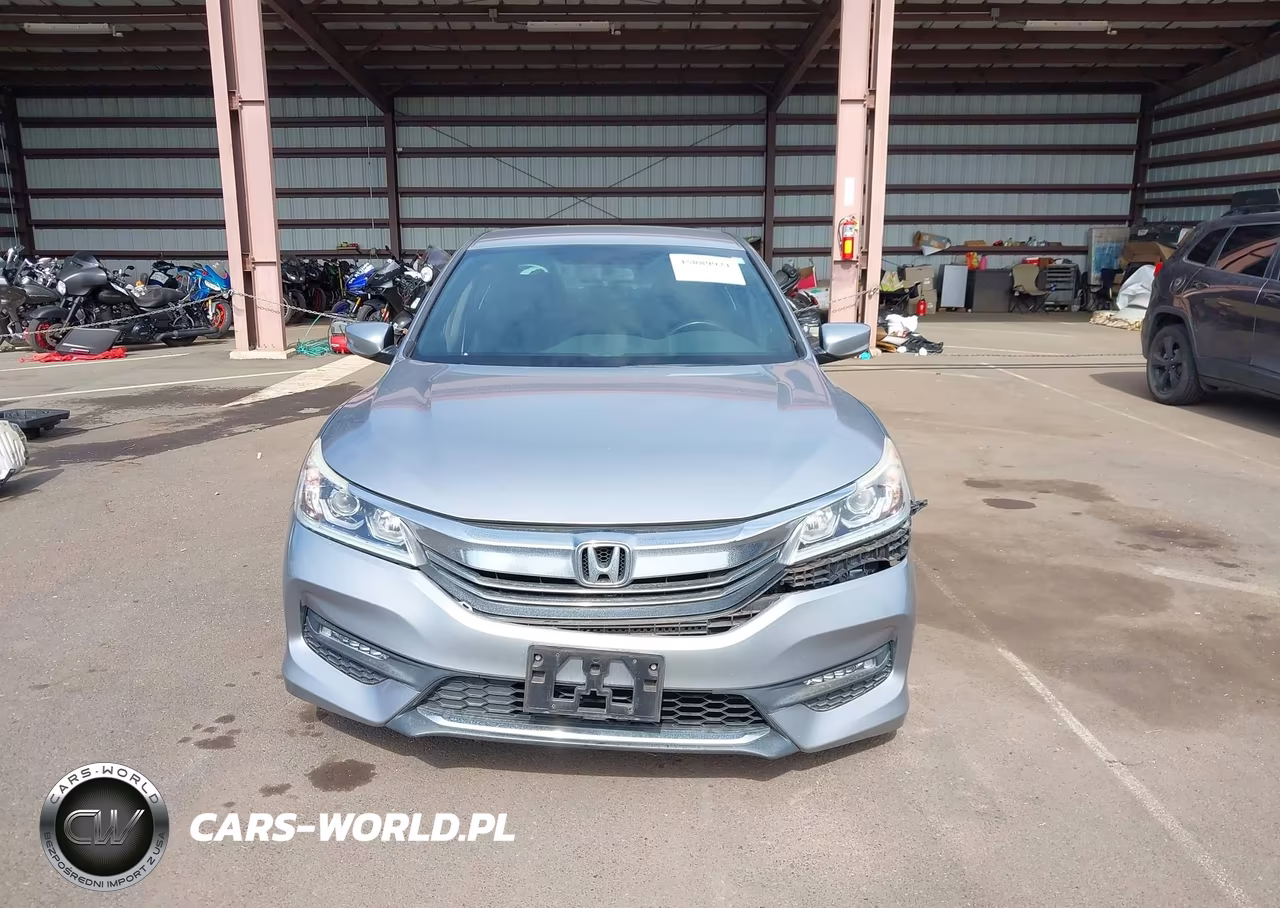 2017 Honda Accord Sport VIN:1HGCR2F50HA158606 - 13