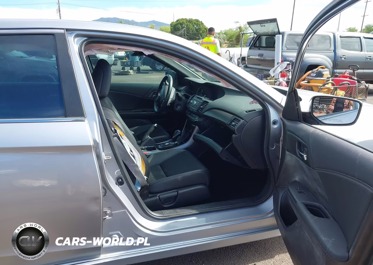 2017 Honda Accord Sport VIN:1HGCR2F50HA158606 - 5