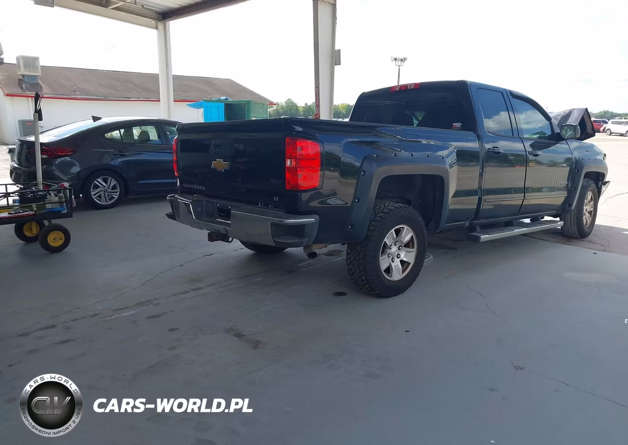 2018 Chevrolet Silverado 1500 1Lt VIN:2GCRCREC3J1101562 - 4