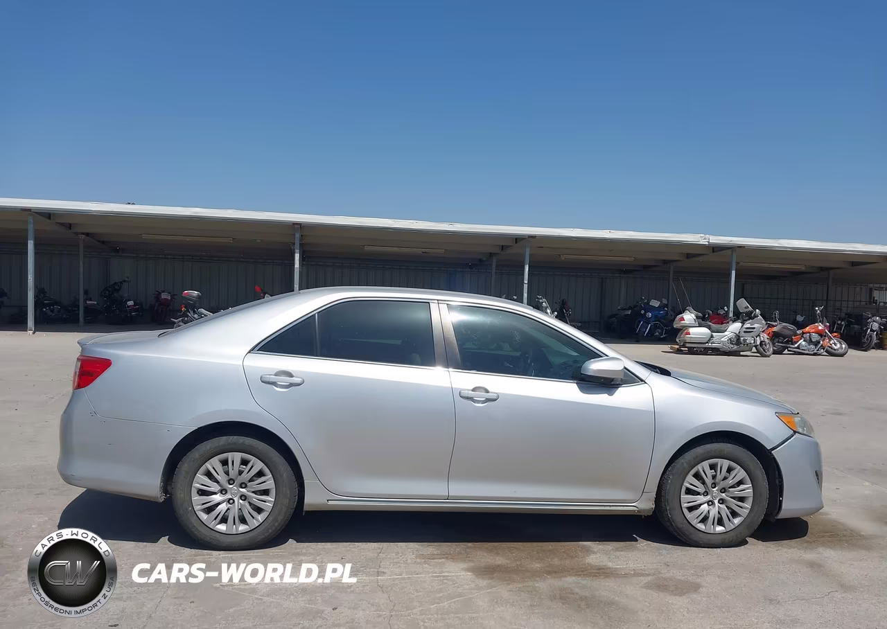 2014 Toyota Camry Le VIN:4T4BF1FK6ER380551 - 13