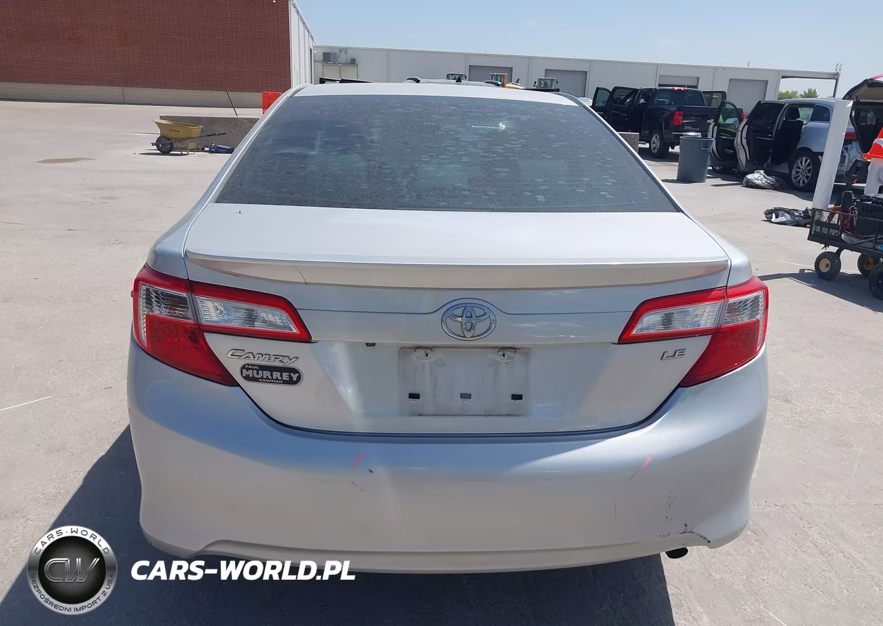 2014 Toyota Camry Le VIN:4T4BF1FK6ER380551 - 16