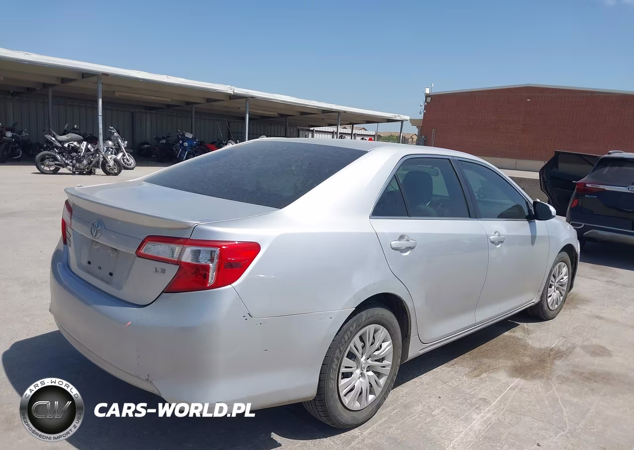 2014 Toyota Camry Le VIN:4T4BF1FK6ER380551 - 4