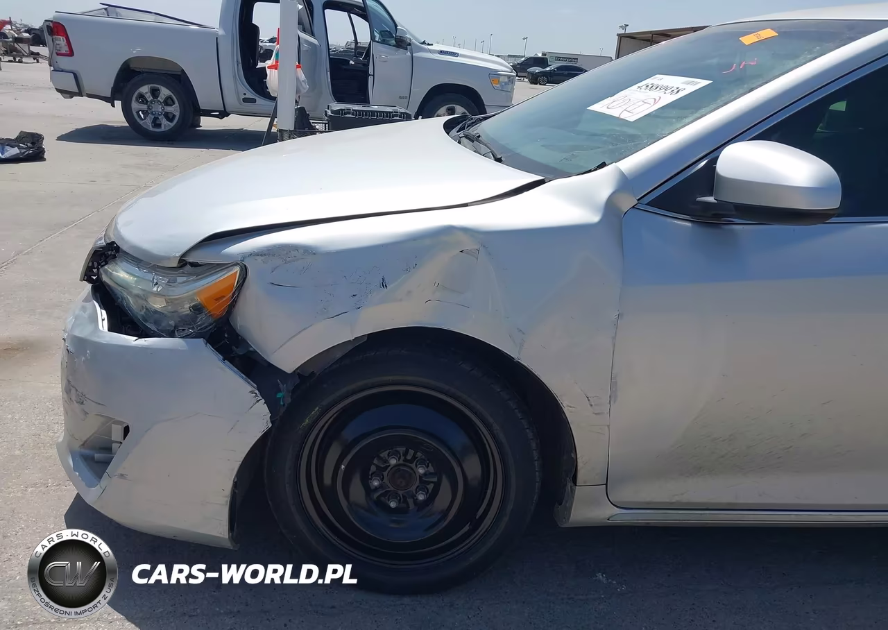 2014 Toyota Camry Le VIN:4T4BF1FK6ER380551 - 6