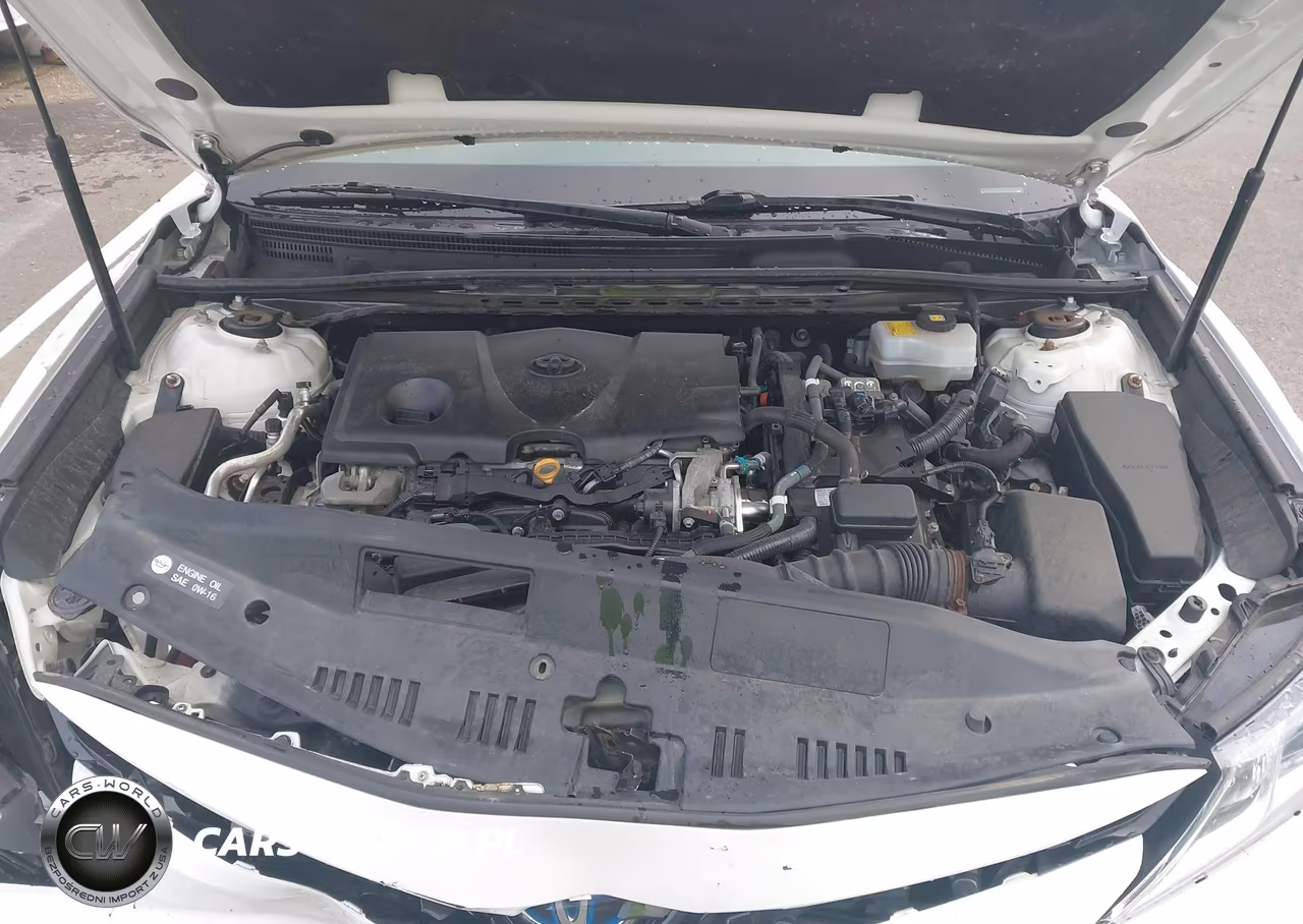 2018 Toyota Camry Hybrid Le VIN:4T1B31HK6JU506384 - 10