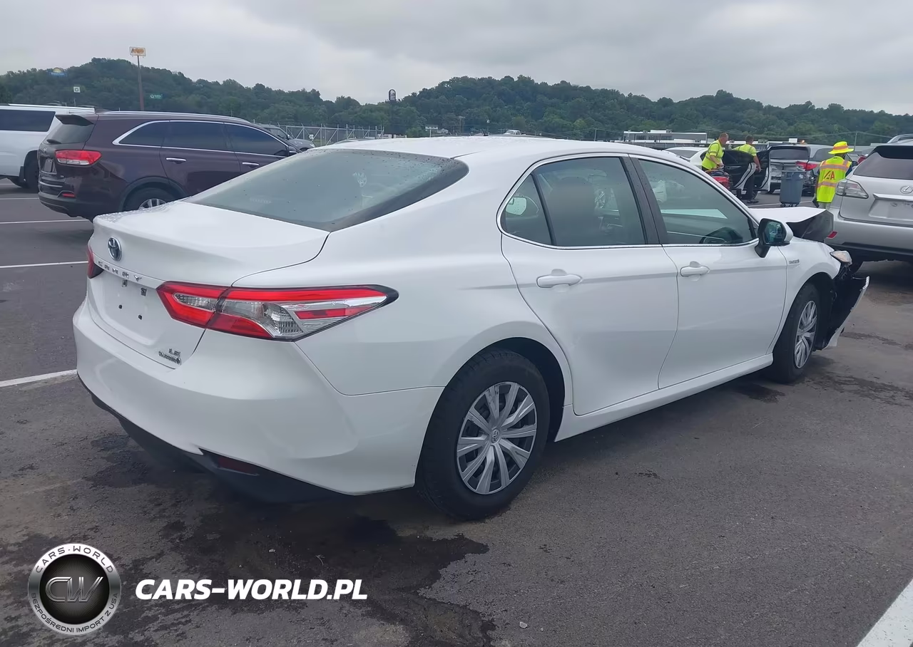 2018 Toyota Camry Hybrid Le VIN:4T1B31HK6JU506384 - 4