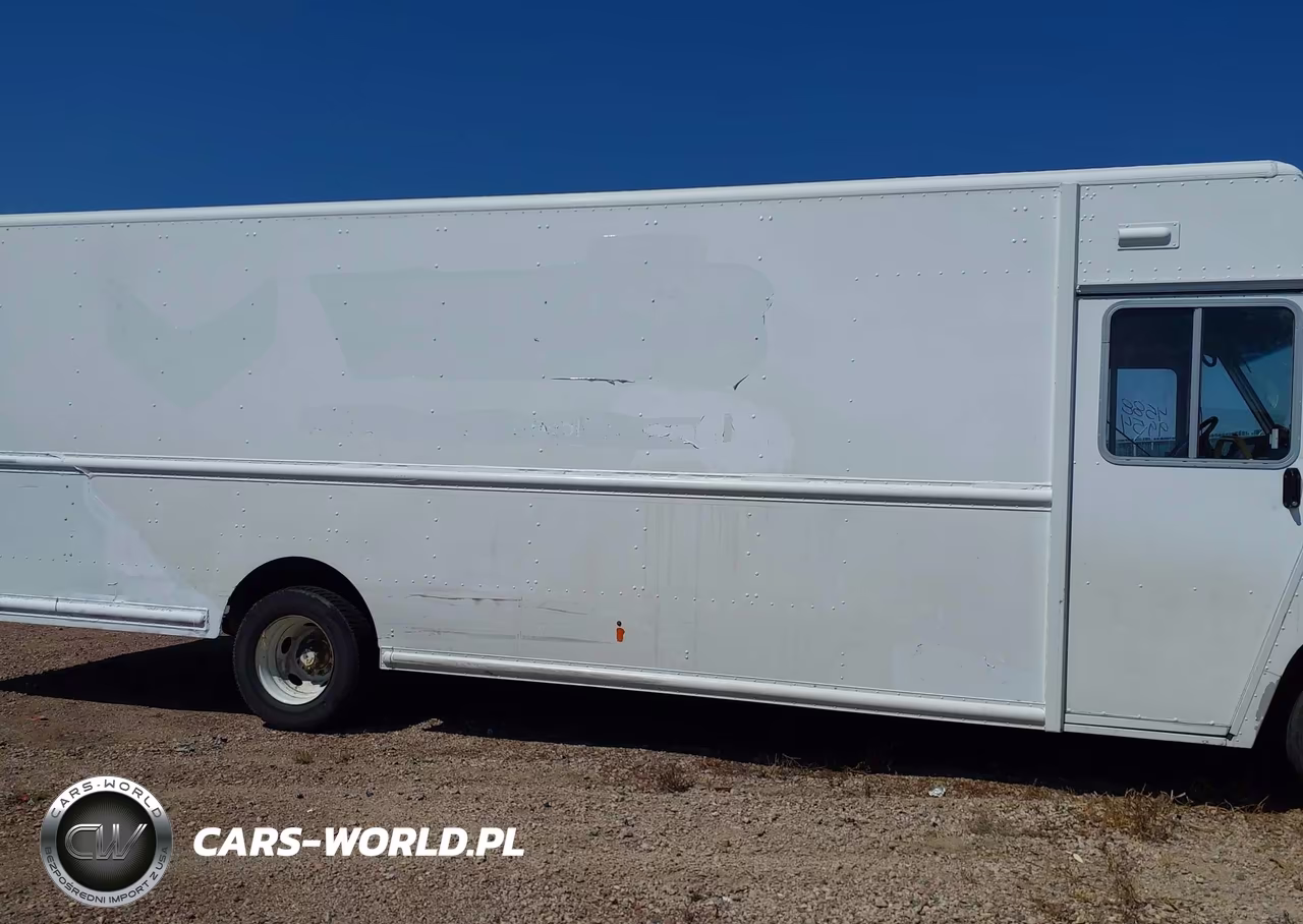 2017 Ford F-59 Commercial Stripped VIN:1F66F5KY2H0A14778 - 12