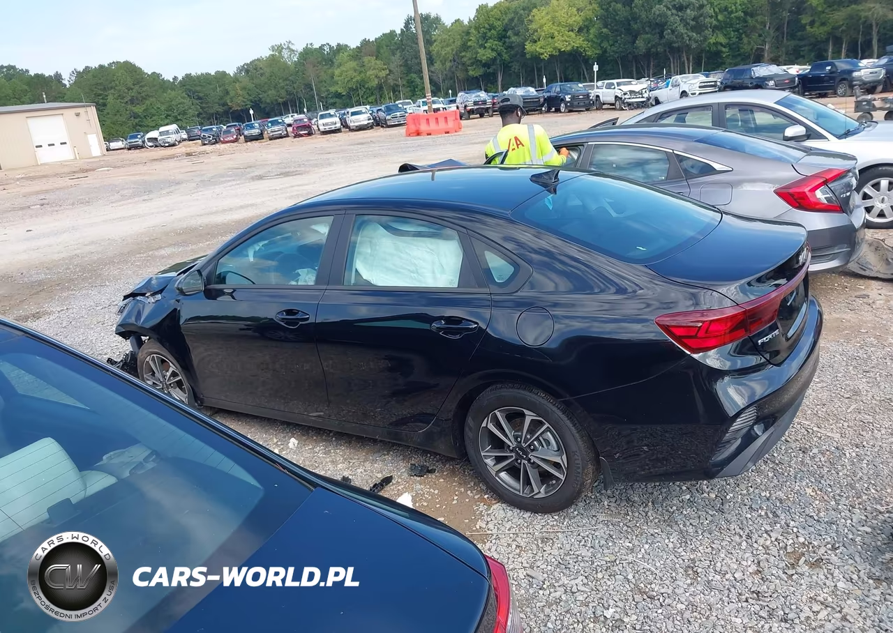 2024 Kia Forte Lxs VIN:3KPF24AD3RE762059 - 15