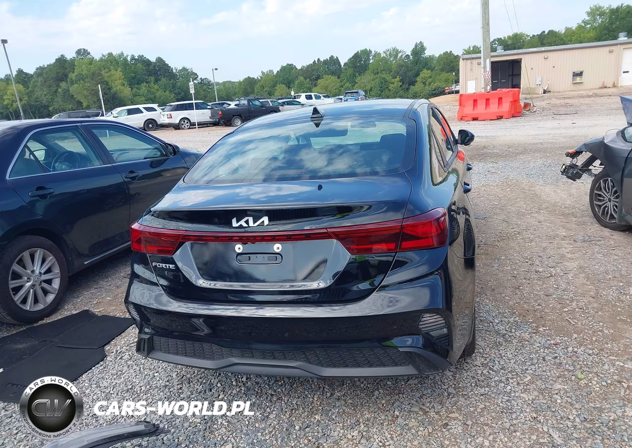 2024 Kia Forte Lxs VIN:3KPF24AD3RE762059 - 17