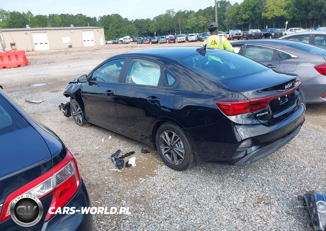 2024 Kia Forte Lxs VIN:3KPF24AD3RE762059 - 3