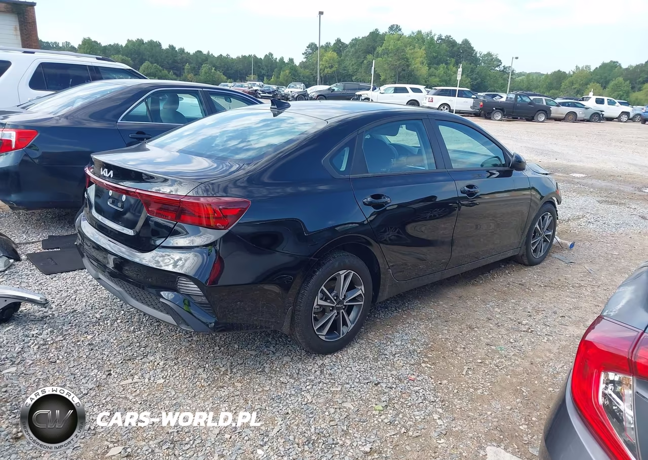 2024 Kia Forte Lxs VIN:3KPF24AD3RE762059 - 4