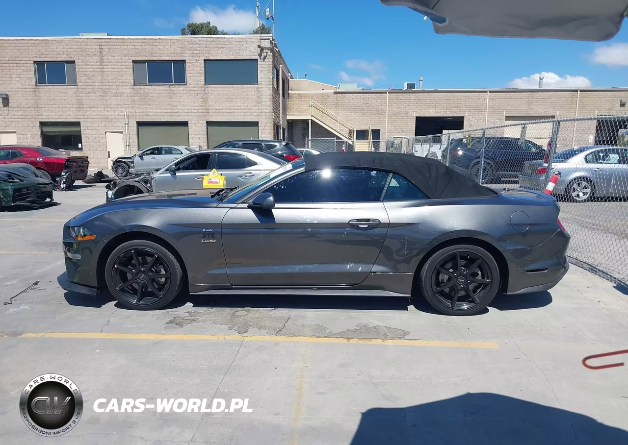 2020 Ford Mustang Ecoboost Premium VIN:1FATP8UH1L5137971 - 15
