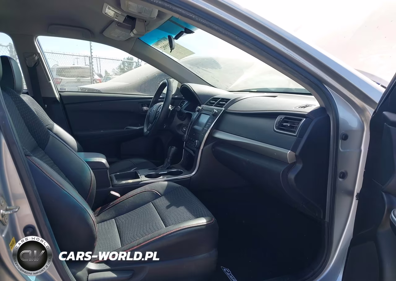 2015 Toyota Camry Se VIN:4T1BF1FK6FU487269 - 5