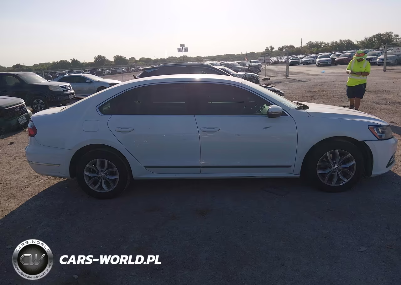 2016 Volkswagen Passat 1.8T S VIN:1VWAS7A38GC026075 - 12