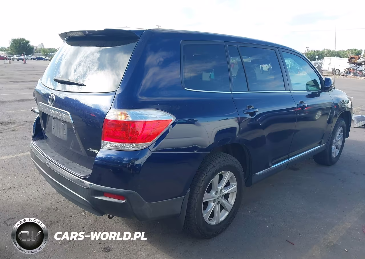 2011 Toyota Highlander Base V6 VIN:5TDBK3EH1BS062347 - 4