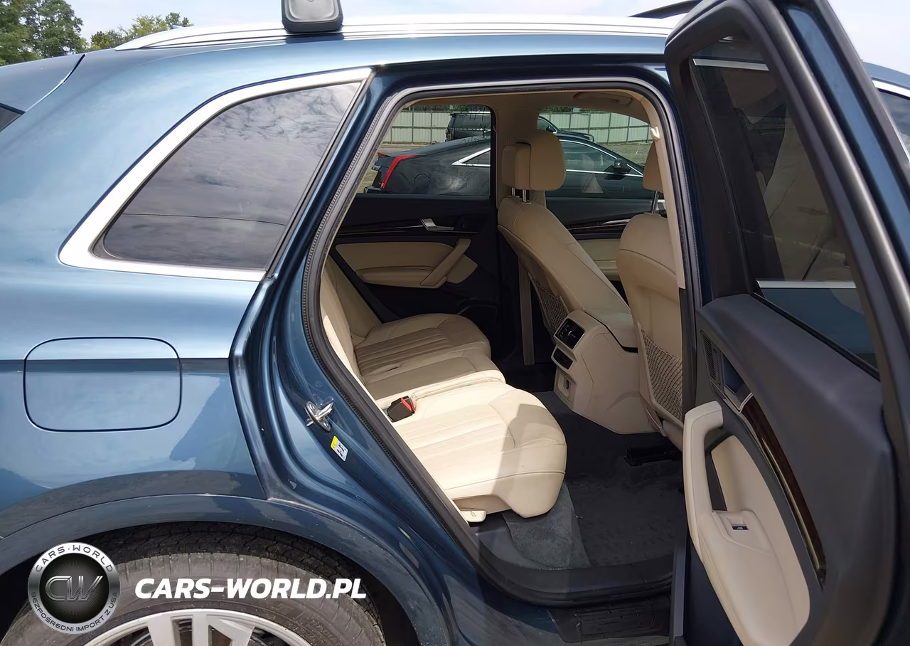 2018 Audi Q5 2.0T Premium VIN:WA1CNAFY2J2044440 - 8