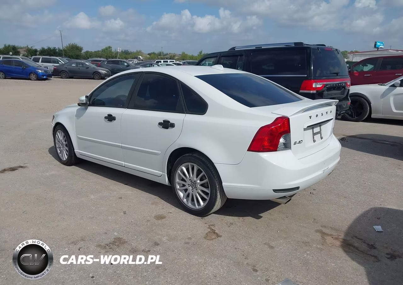 2011 Volvo S40 R-Design-T5 (Fleet Only)-T5 (Retail Only) VIN:YV1672MS8B2546172 - 3