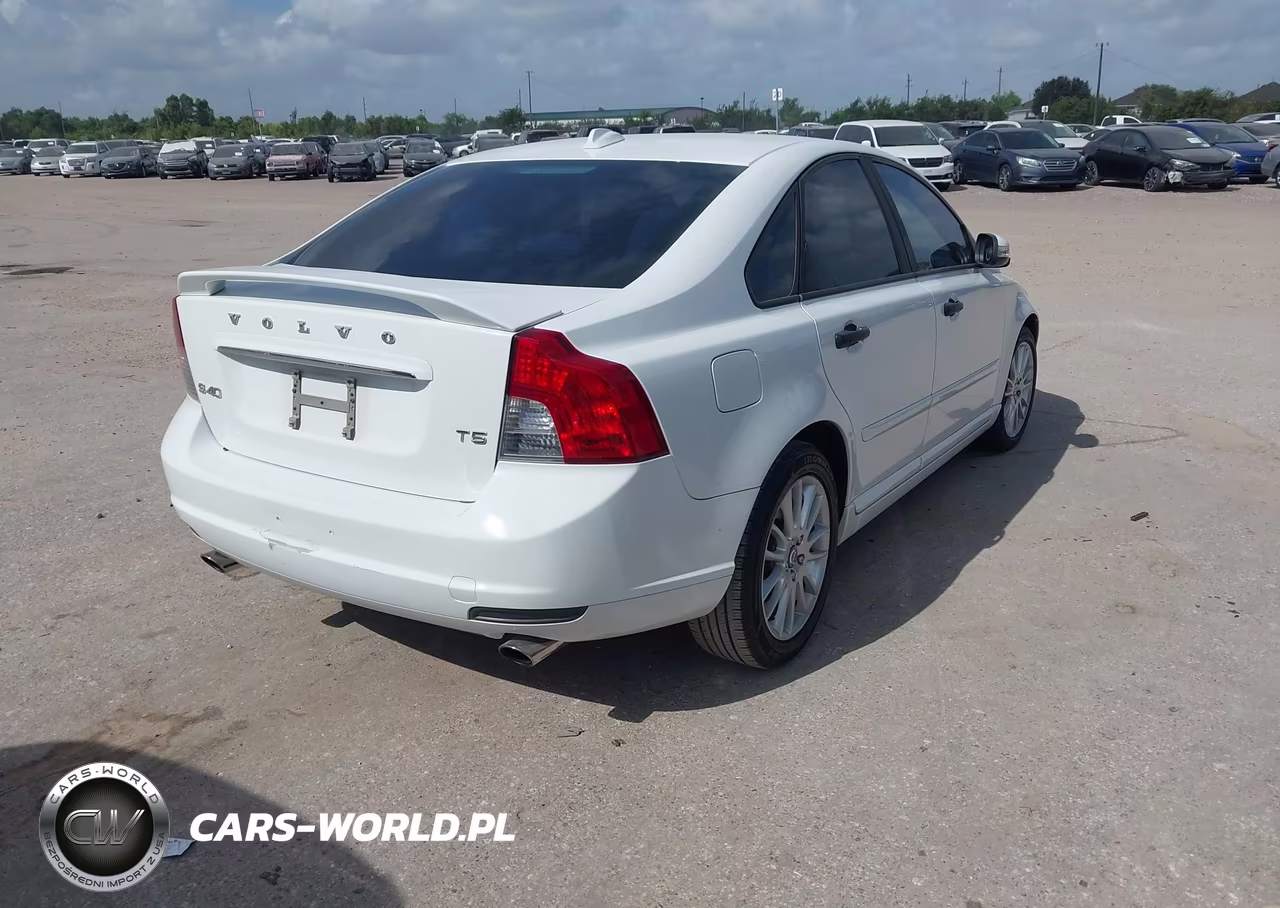 2011 Volvo S40 R-Design-T5 (Fleet Only)-T5 (Retail Only) VIN:YV1672MS8B2546172 - 4