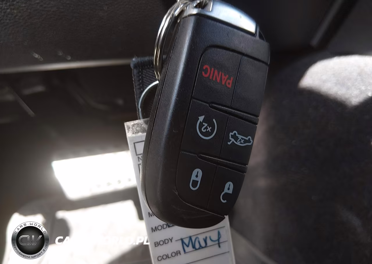 2018 Dodge Challenger Sxt Plus VIN:2C3CDZAG5JH231804 - 11
