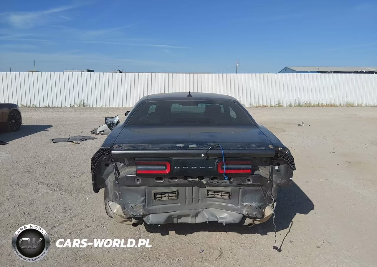 2018 Dodge Challenger Sxt Plus VIN:2C3CDZAG5JH231804 - 17