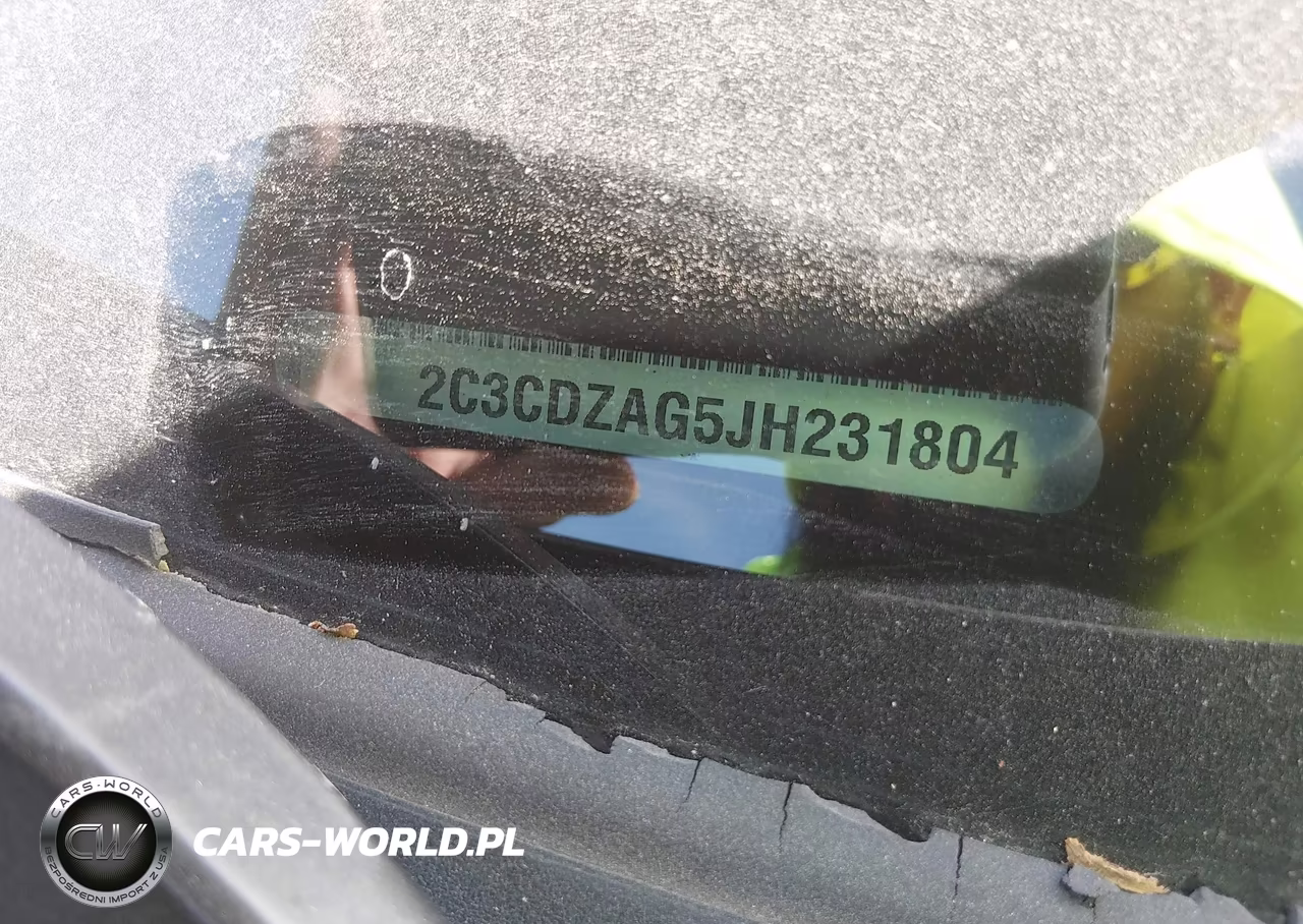 2018 Dodge Challenger Sxt Plus VIN:2C3CDZAG5JH231804 - 18
