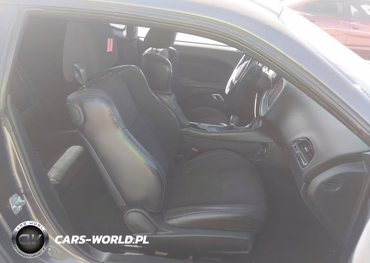 2018 Dodge Challenger Sxt Plus VIN:2C3CDZAG5JH231804 - 5