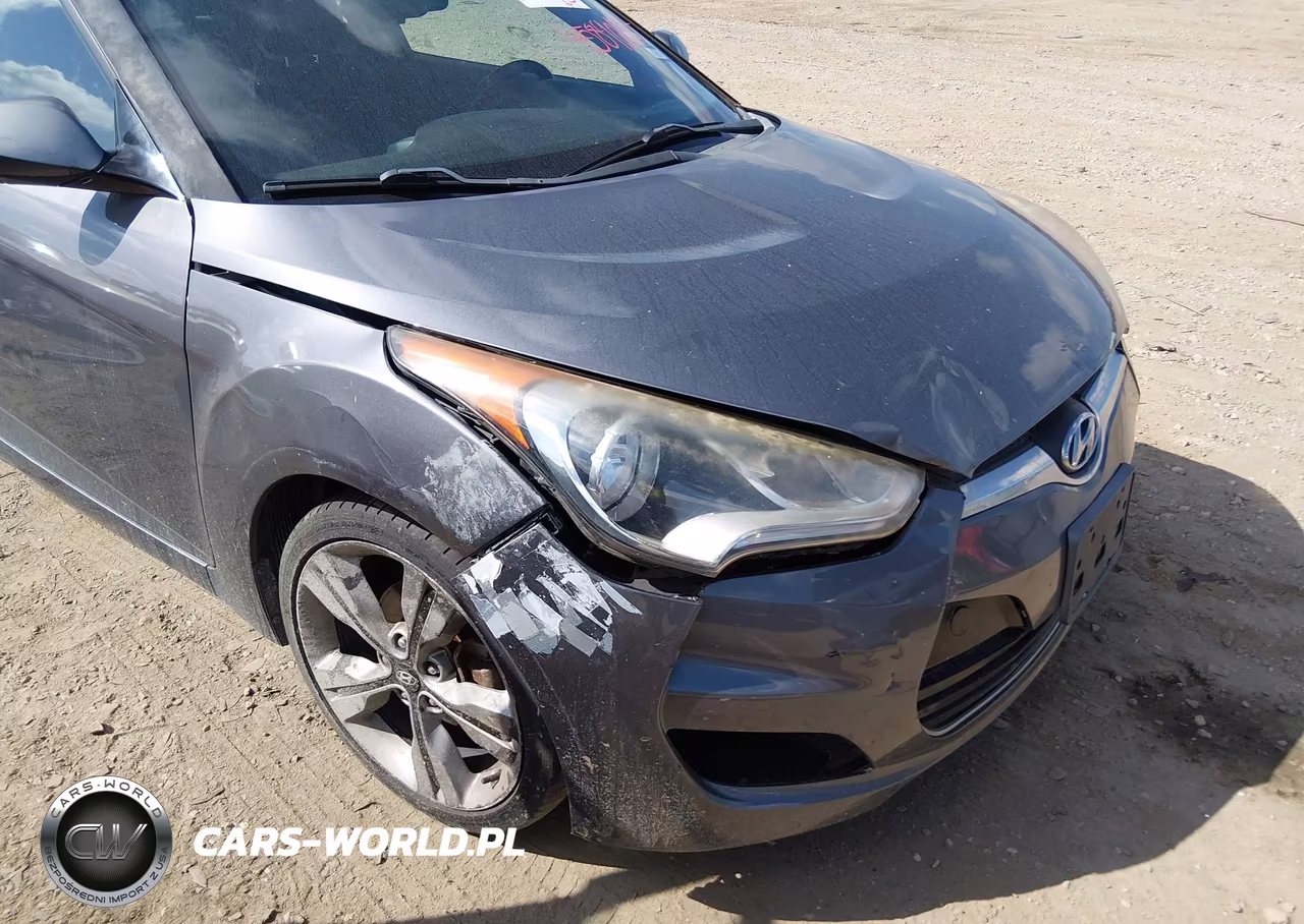 2016 Hyundai Veloster VIN:KMHTC6AD2GU282410 - 13