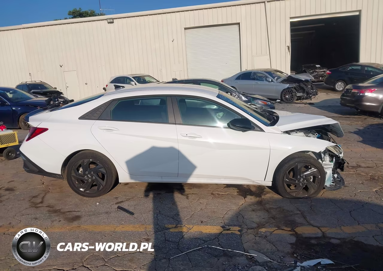 2026 Hyundai Elantra Sel Sport VIN:KMHLM4DG5TU141767 - 13