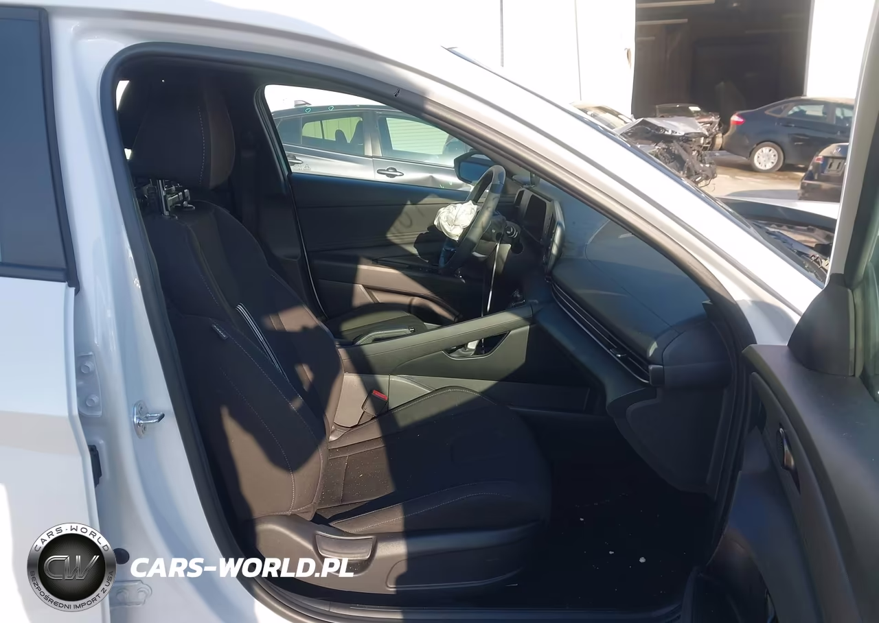 2026 Hyundai Elantra Sel Sport VIN:KMHLM4DG5TU141767 - 5