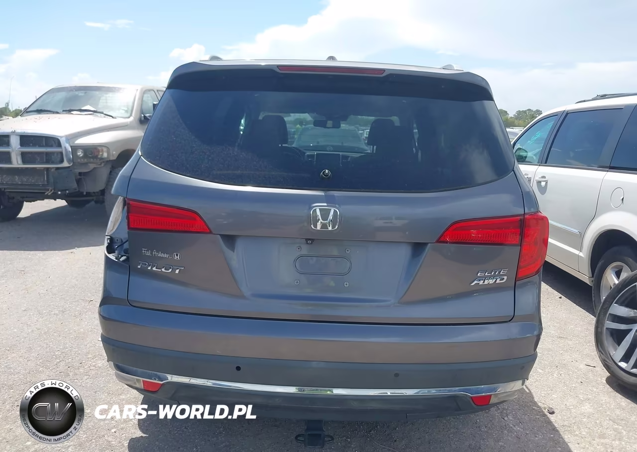 2016 Honda Pilot Elite VIN:5FNYF6H01GB127179 - 16
