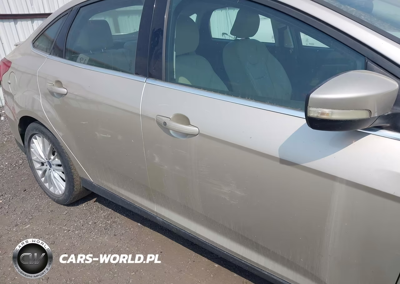 2017 Ford Focus Titanium VIN:1FADP3J29HL288292 - 6