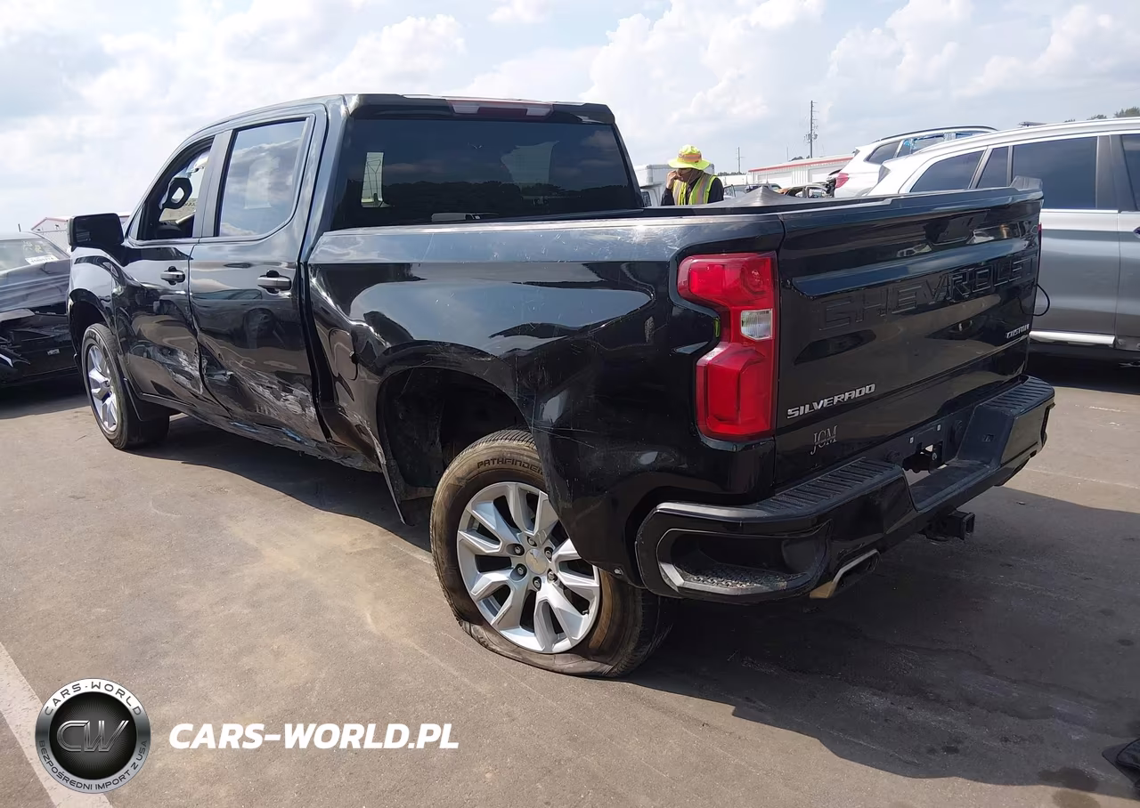 2020 Chevrolet Silverado 1500 2Wd Short Bed Custom VIN:1GCPWBEF6LZ234228 - 3