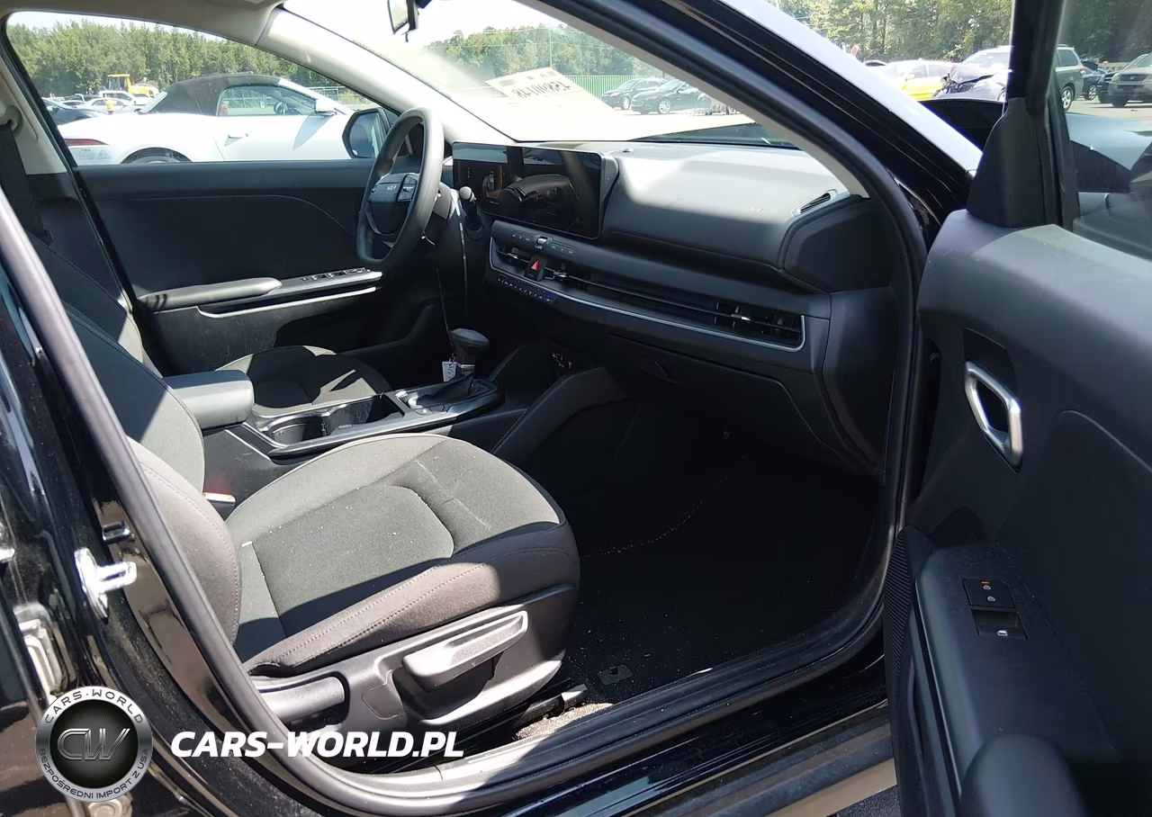 2026 Kia K4 Lx VIN:3KPFT4DE0TE264328 - 5