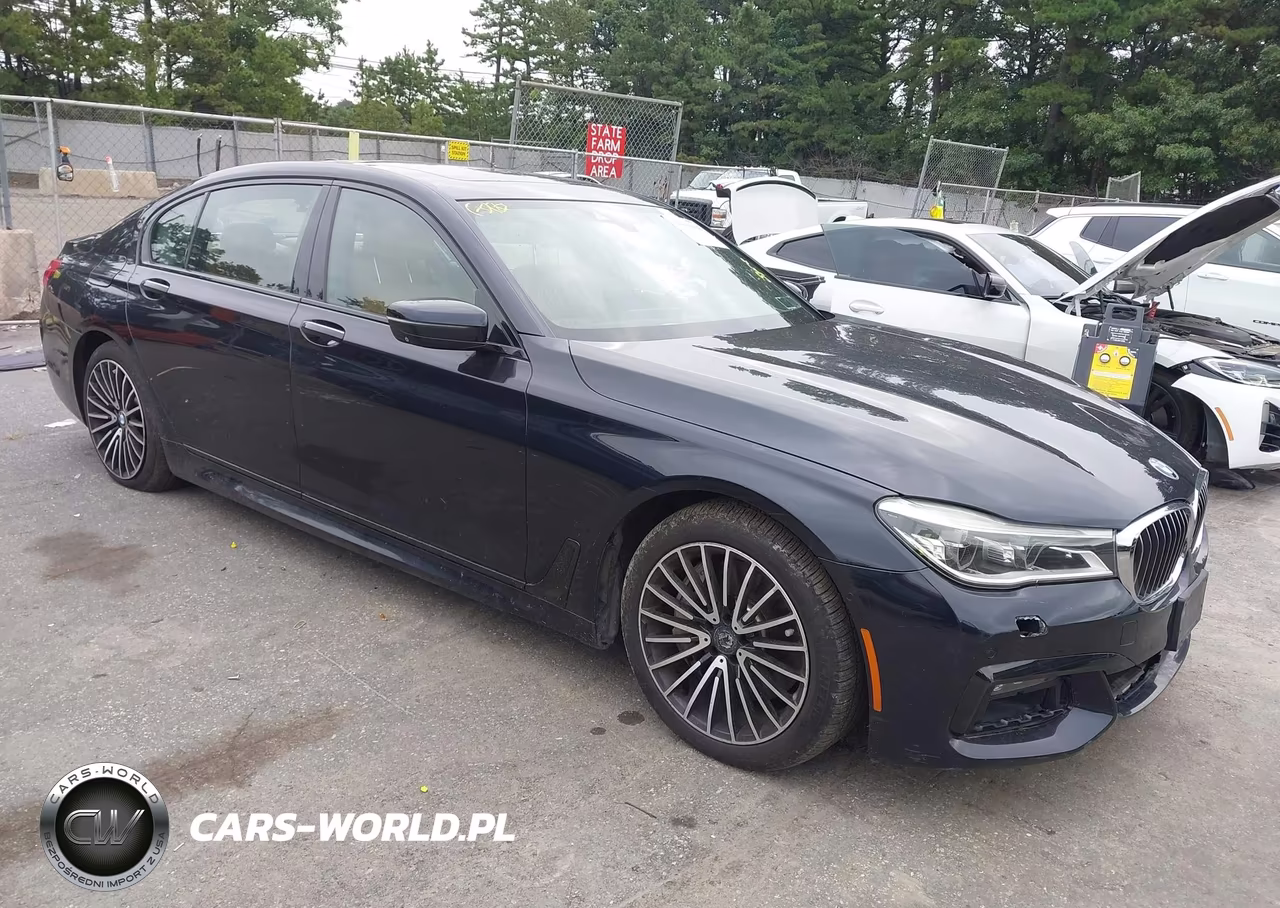 2016 BMW 750I xDrive – zdjęcie 1 z 17
