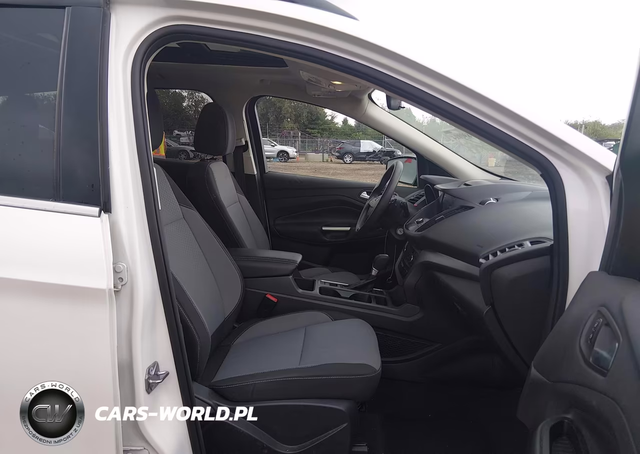 2017 Ford Escape Se VIN:1FMCU0GD7HUA21616 - 5
