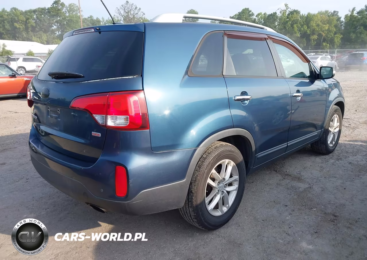 2014 Kia Sorento Lx VIN:5XYKT4A69EG525540 - 4