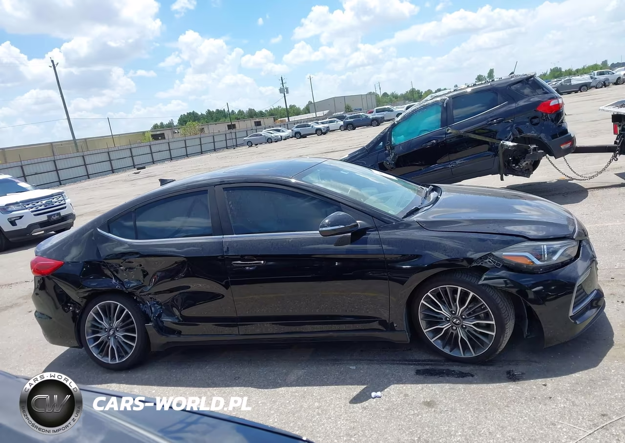 2018 Hyundai Elantra Sport VIN:KMHD04LB2JU510085 - 13