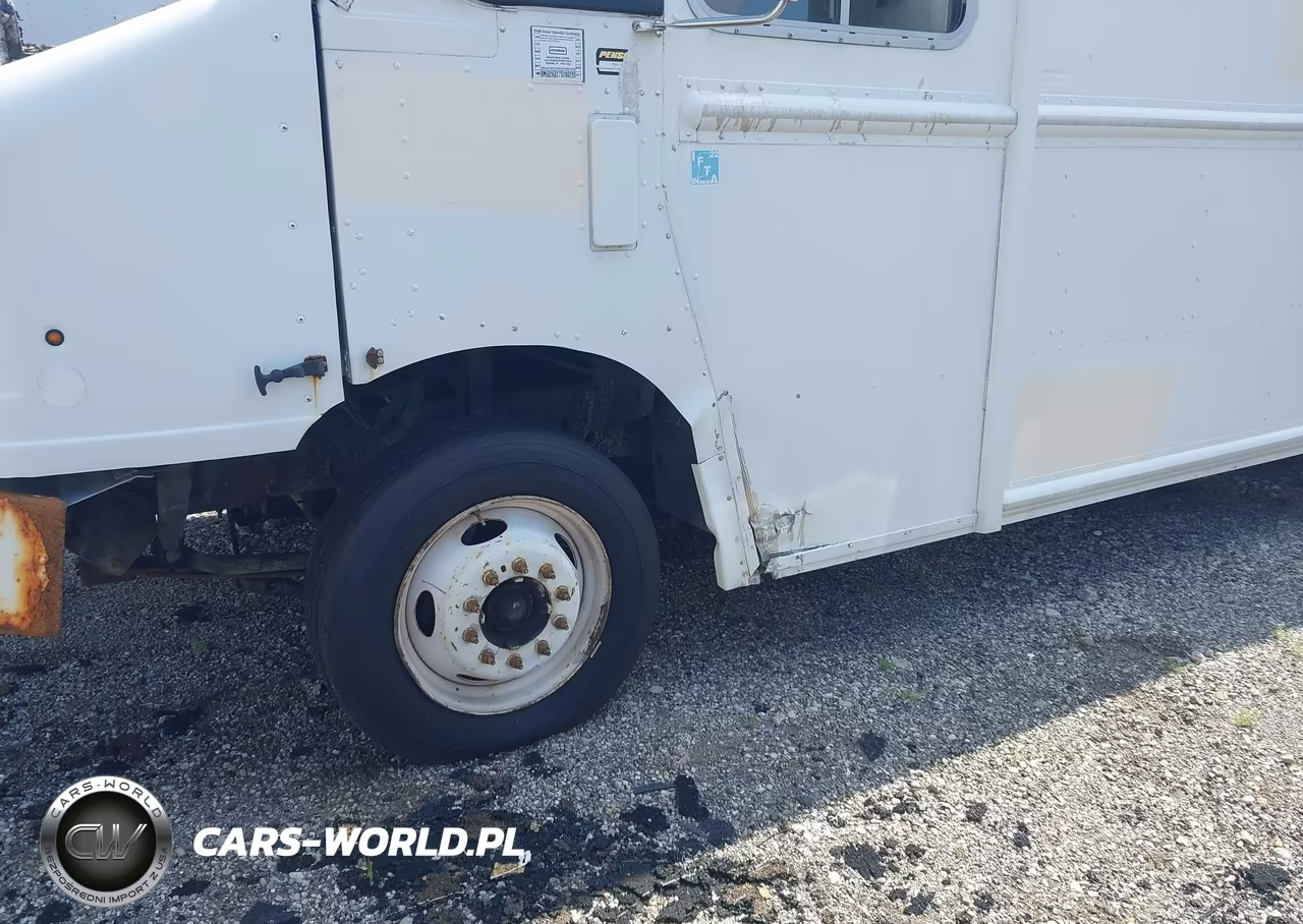 2014 Ford F-59 Commercial Stripped VIN:1F66F5KYXE0A08044 - 11