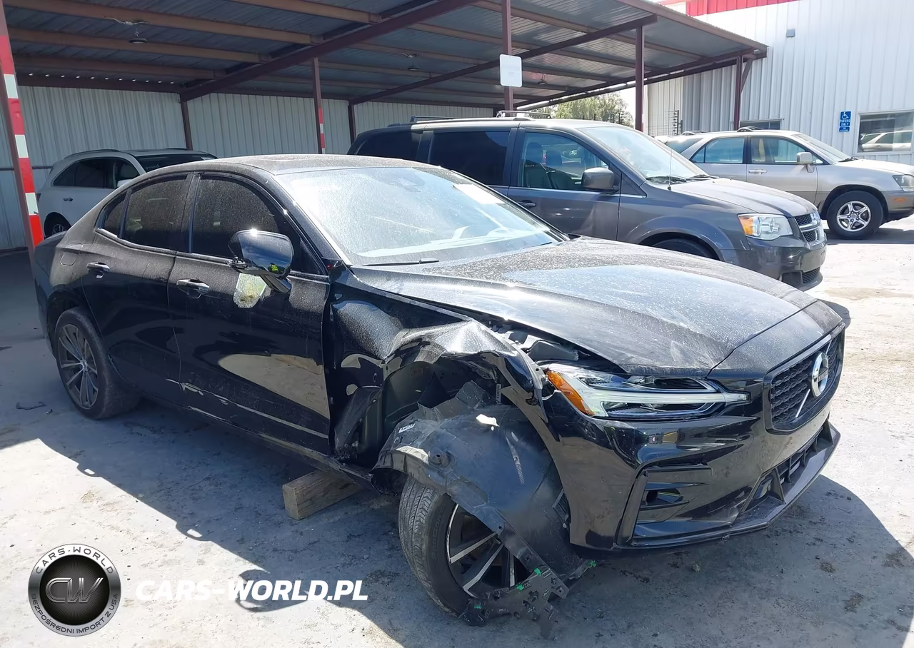 2021 Volvo S60 T5 Momentum VIN:7JR102FZ0MG123267 - 1