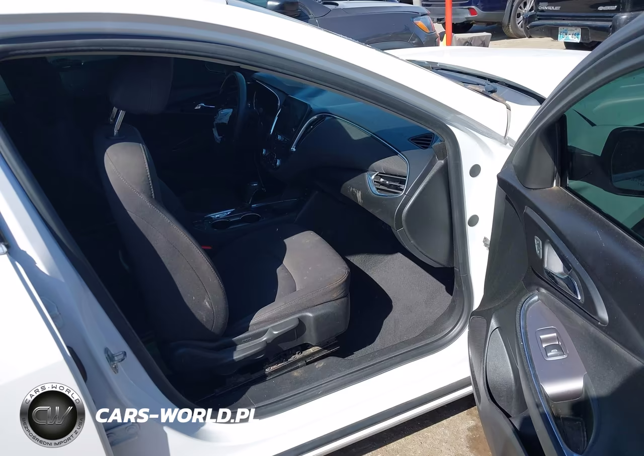 2019 Chevrolet Malibu Lt VIN:1G1ZD5ST1KF133553 - 5