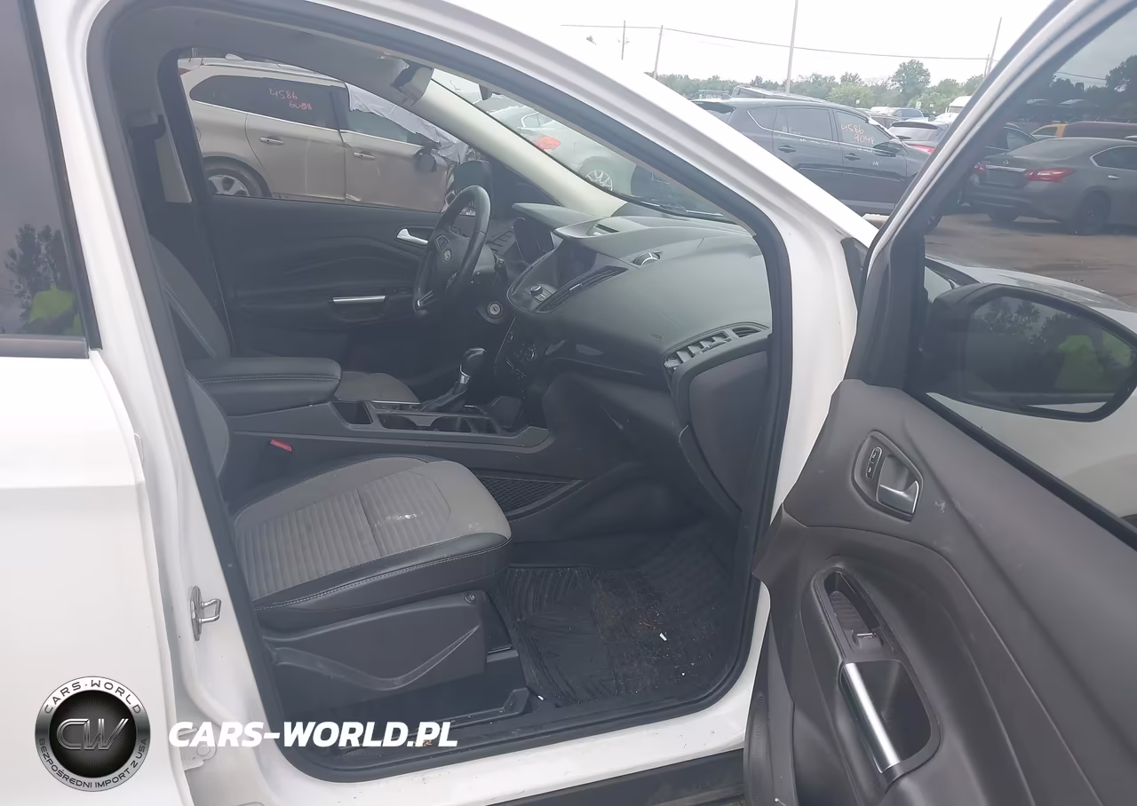 2017 Ford Escape Se VIN:1FMCU0GD0HUC24072 - 5