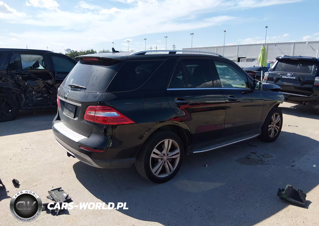 2015 Mercedes-Benz Ml 350 VIN:4JGDA5JB8FA581676 - 4
