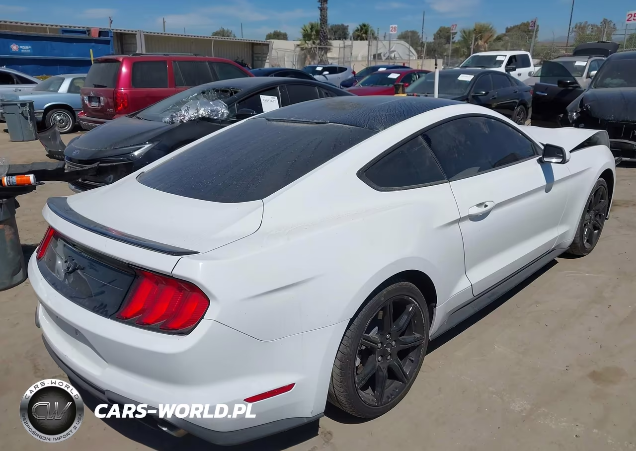 2018 Ford Mustang Ecoboost VIN:1FA6P8TH4J5173875 - 4