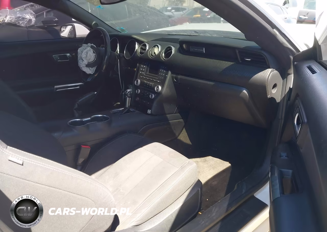 2018 Ford Mustang Ecoboost VIN:1FA6P8TH4J5173875 - 5