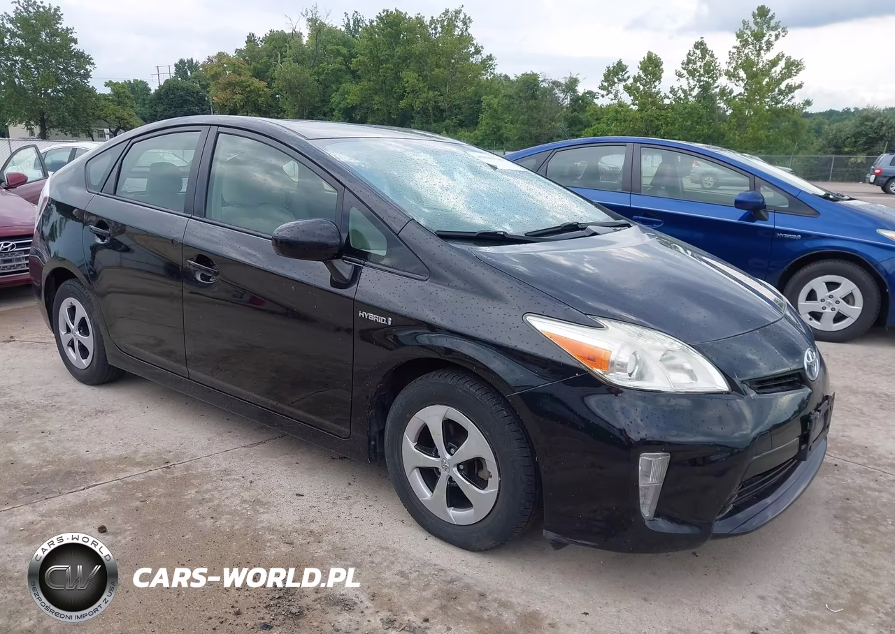 2014 Toyota Prius Two – zdjęcie 1 z 17