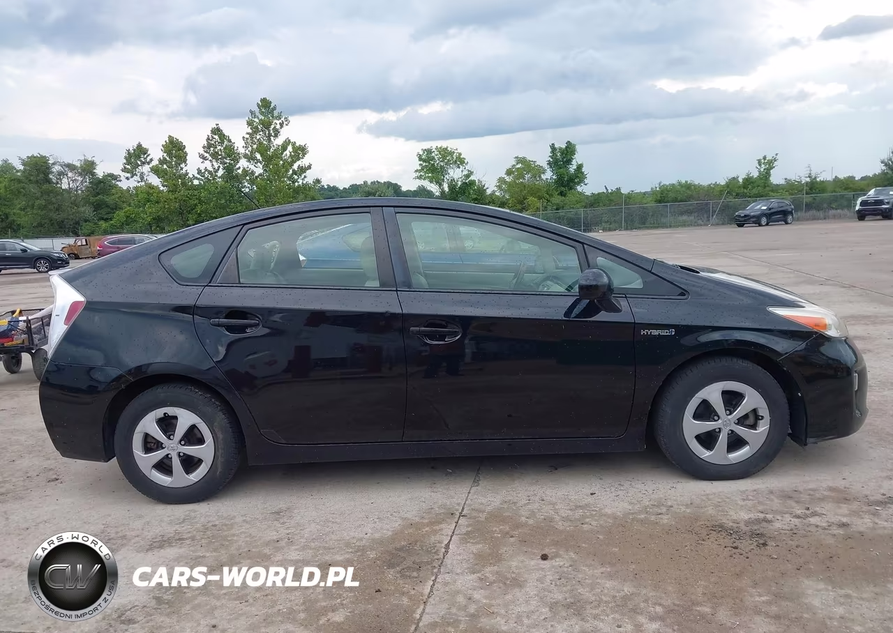 2014 Toyota Prius Two VIN:JTDKN3DU6E0371535 - 13