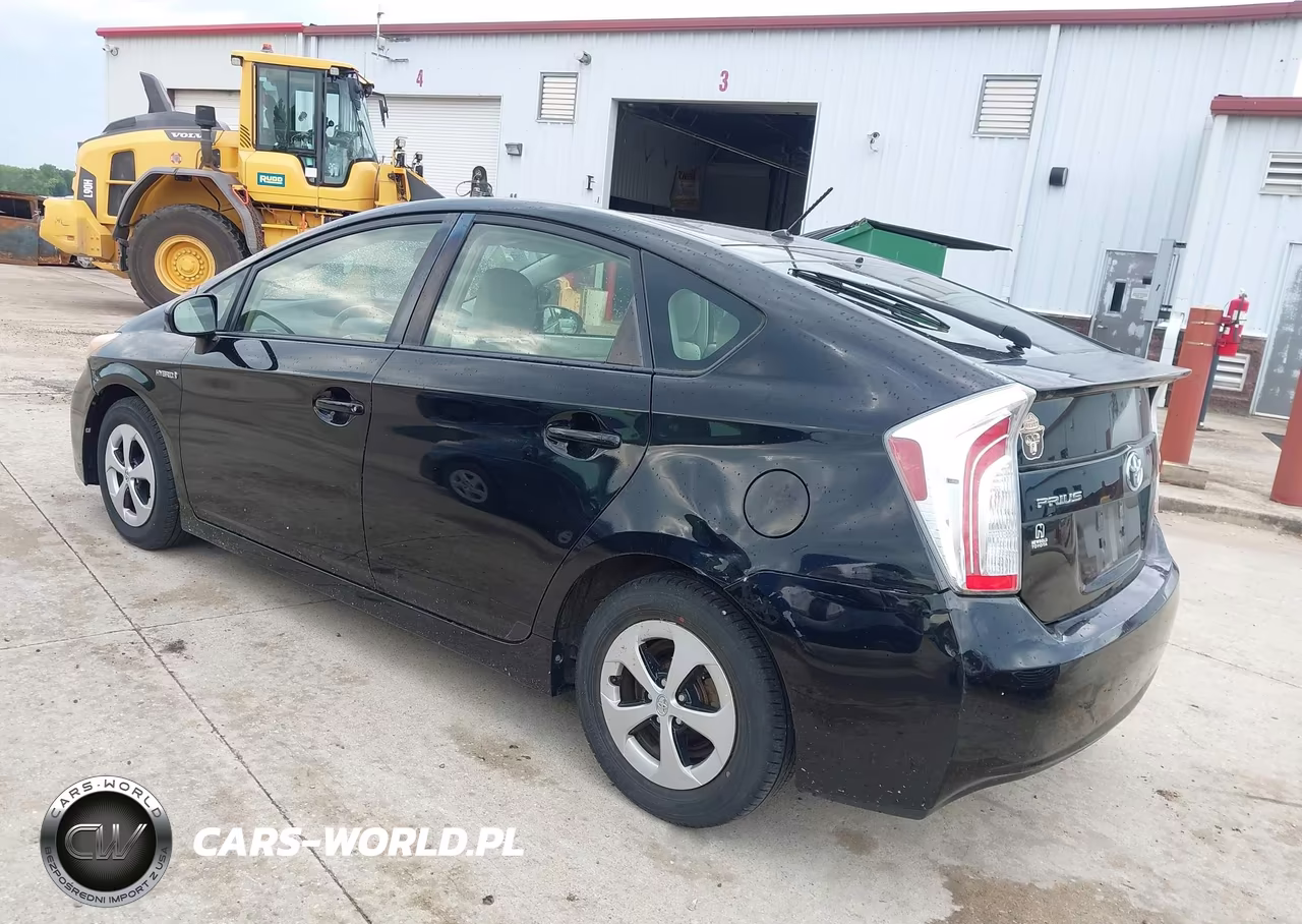 2014 Toyota Prius Two VIN:JTDKN3DU6E0371535 - 3