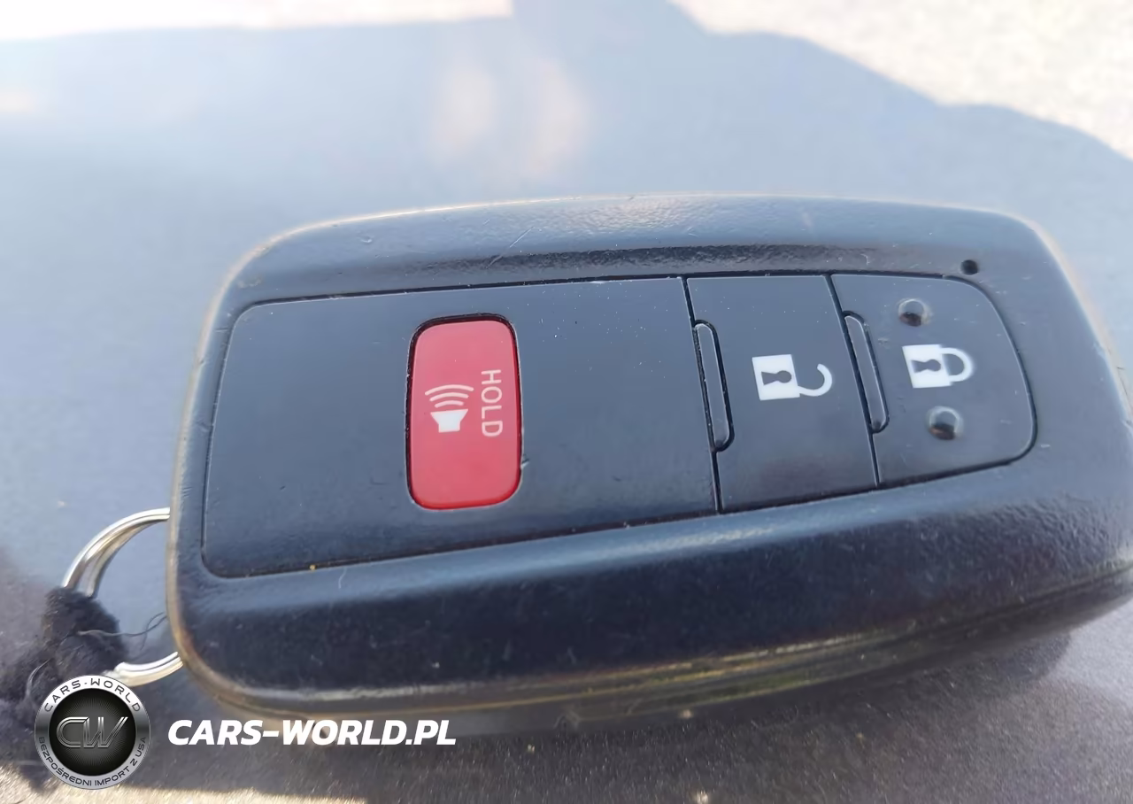 2022 Toyota Highlander L VIN:5TDCZRBH6NS230088 - 11