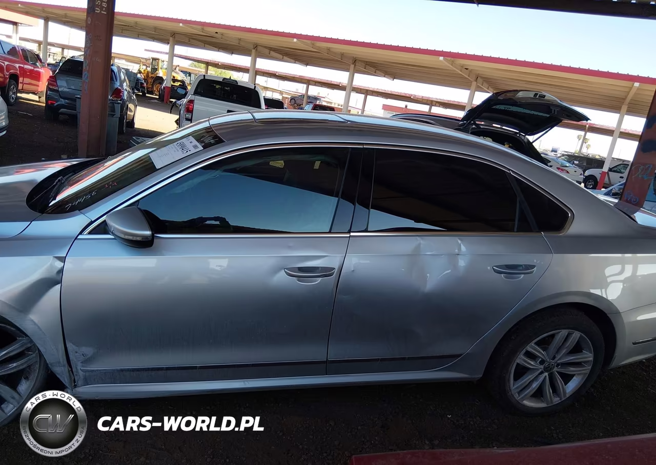 2018 Volkswagen Passat 2.0T Sel Premium VIN:1VWCA7A31JC043559 - 15