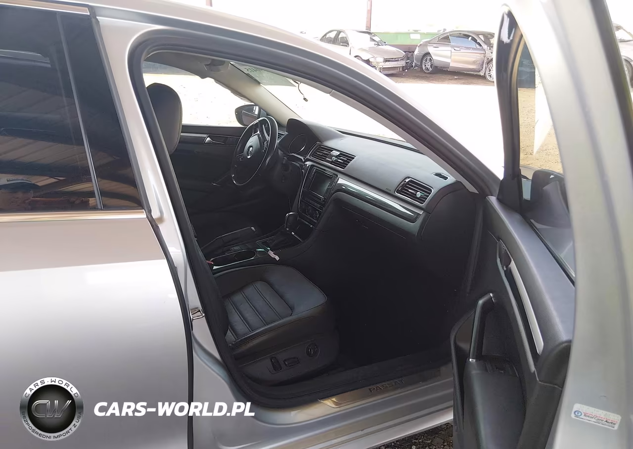 2018 Volkswagen Passat 2.0T Sel Premium VIN:1VWCA7A31JC043559 - 5